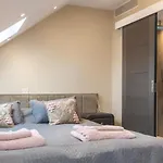 Beautiful 2-Bed Apartment In London